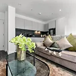 Stylish 2-Bd For Trendy Urban Travelers - Sleeps 5