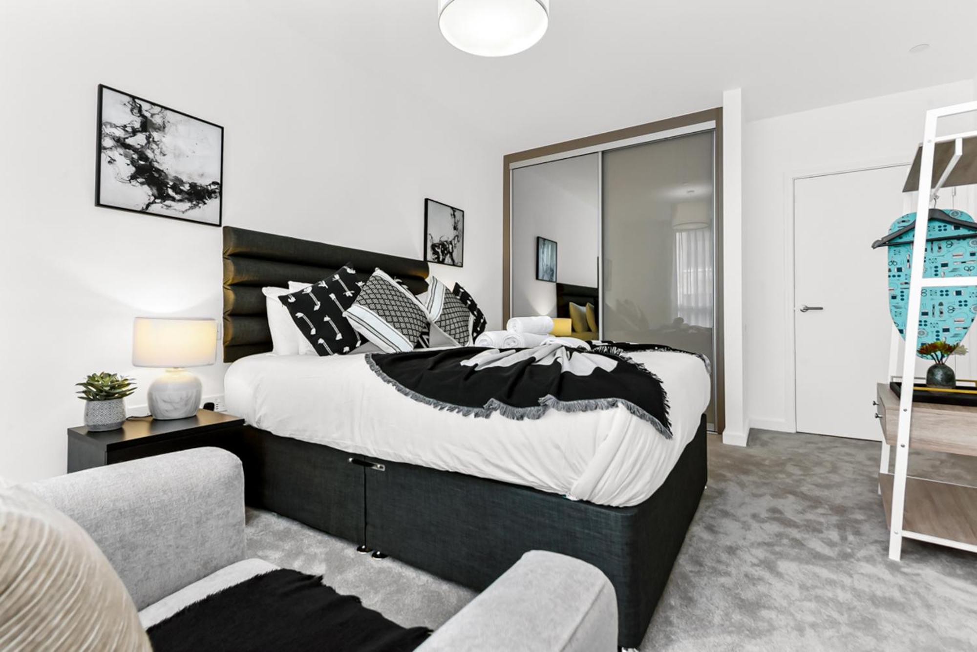 Stylish 2-bd For Trendy Urban Travelers - Sleeps 5 Appartamento