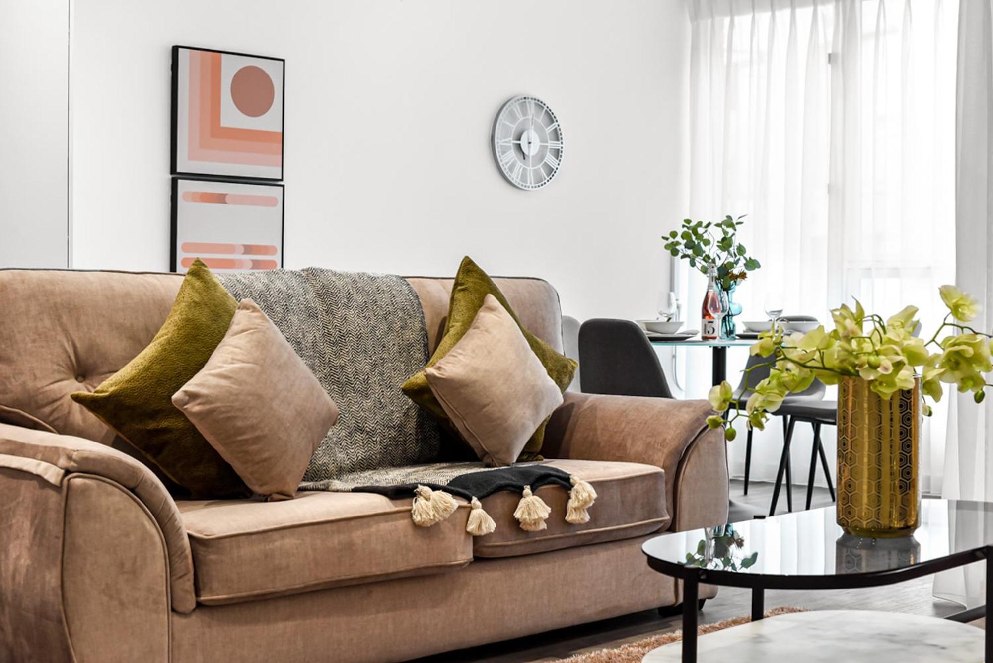 Stylish 2-bd For Trendy Urban Travelers - Sleeps 5